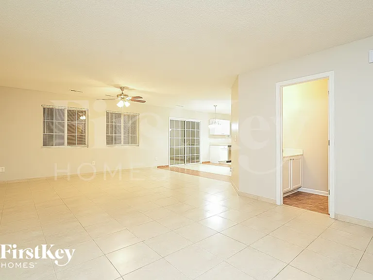 5701 Yachtsman Ct — Photo 3