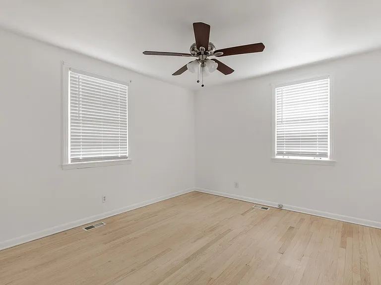 425 Perkins Dr — Photo 7