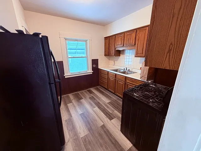 165 Dearborn St #2