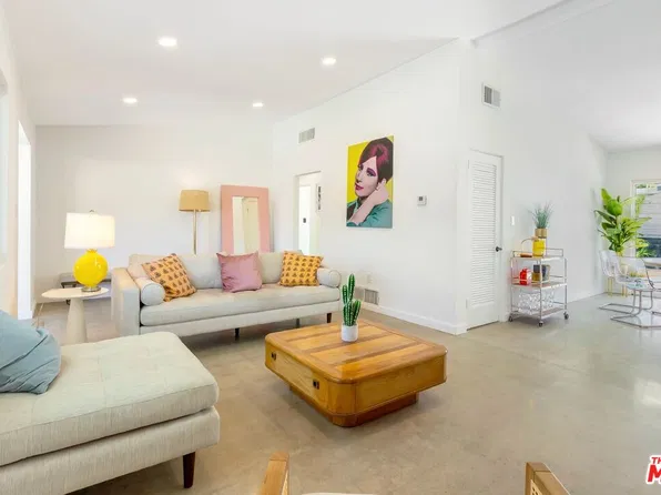 4325 E Calle De Carlos, Palm Springs, CA 92264