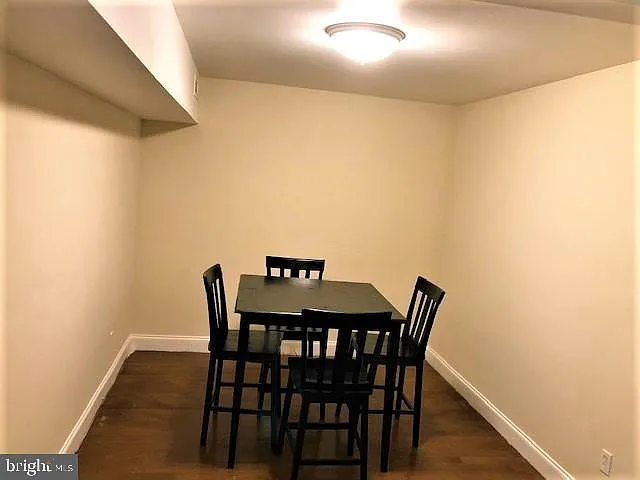 3 bed, 600 sqft, $2,300 — Photo 4