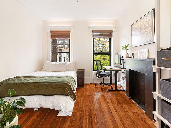 3rd image of 227 W 15th St APT 19