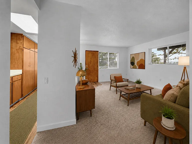 Kingcity Apartments — Photo 13