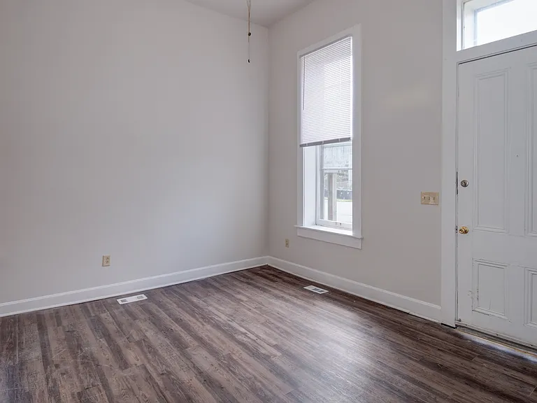 922 S 6th St #3 — Photo 12