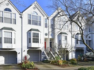 5918 SW Kelly Ave, Portland, OR 97239