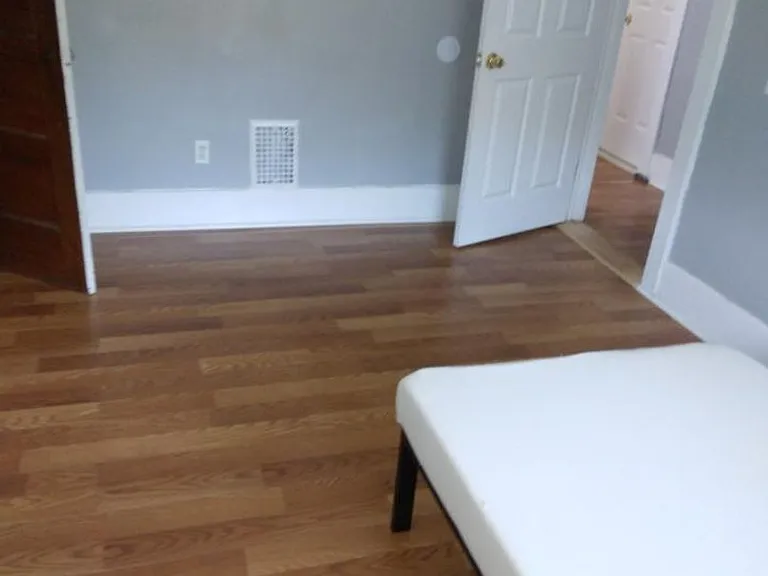 323 Wellington Ave — Photo 8