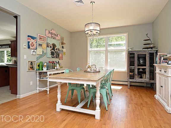 4th image of 7 Katrina Ct