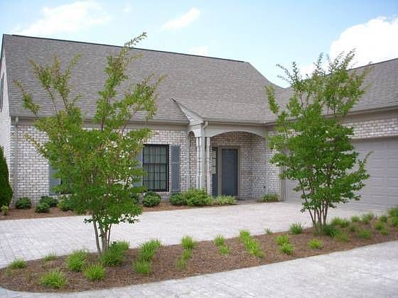 1st image of 204 Salisbury Cir