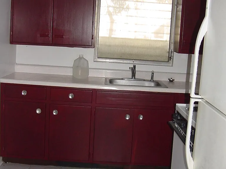 725 Jackson St N — Photo 4