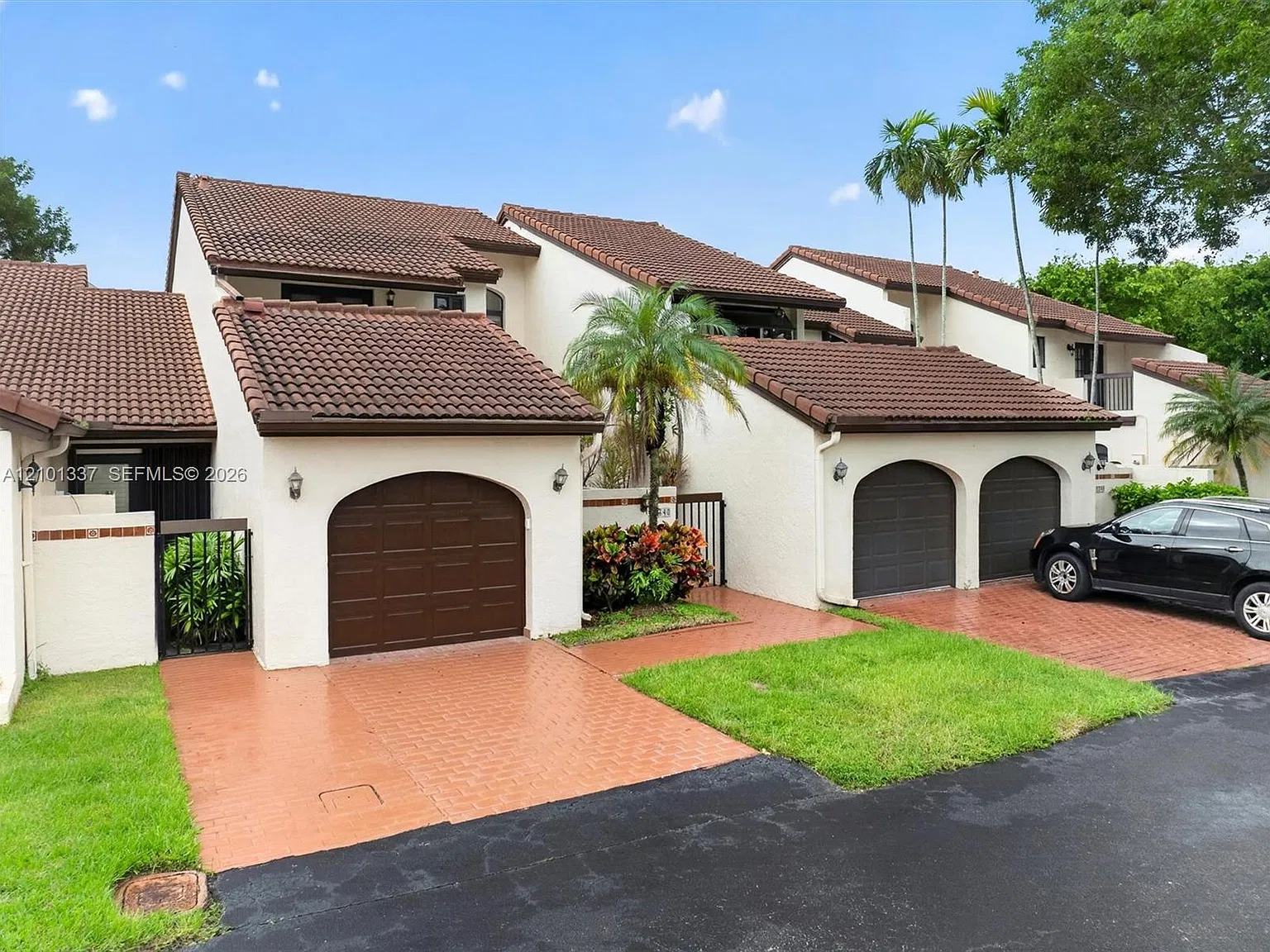 Doral Colony Phase I — Photo 1
