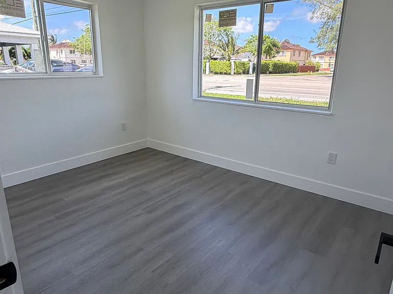 26500 SW 137th Ave — Photo 9