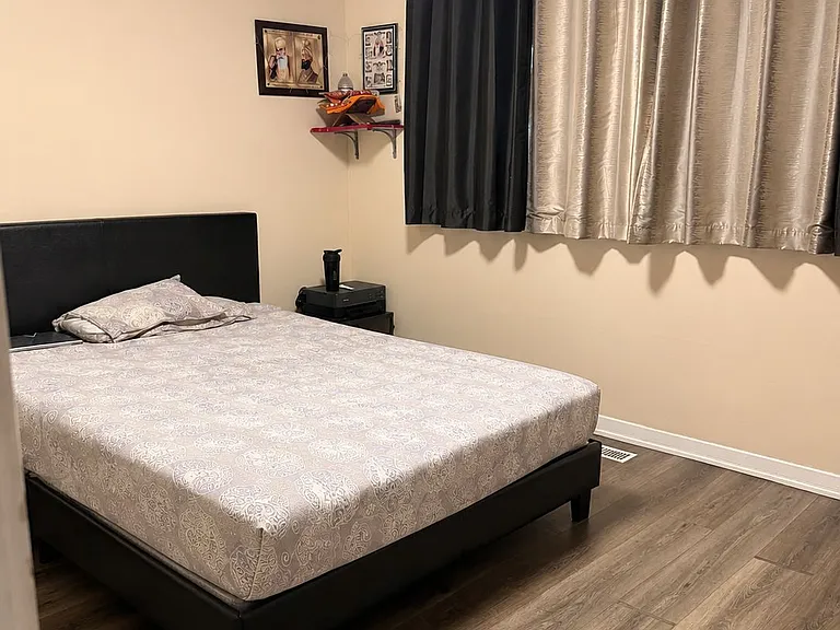46 Autumn Blvd — Photo 4
