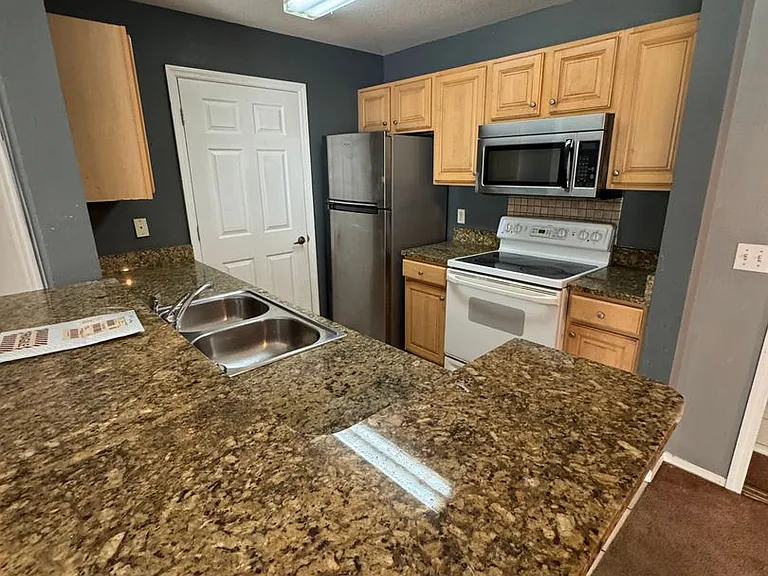 303 Lighthouse Rd — Photo 9