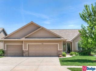 1911 S 197th St, Omaha, NE 68130