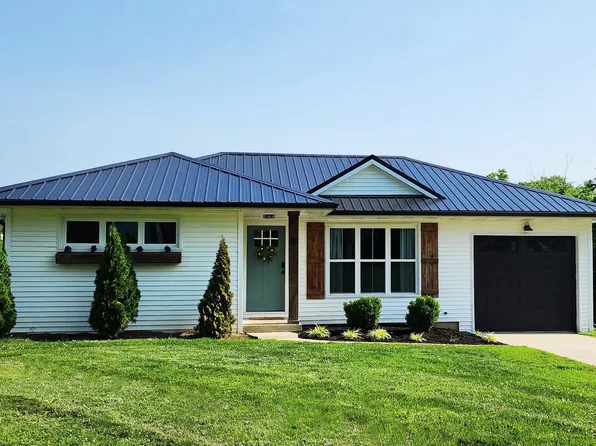 10 Terrace Park Dr, Washington, IN 47501