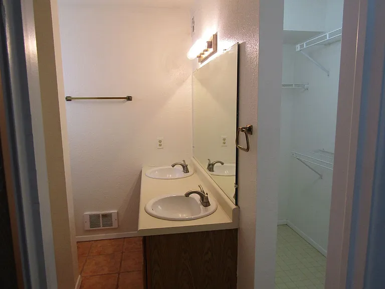 6529 Justin Ln — Photo 25