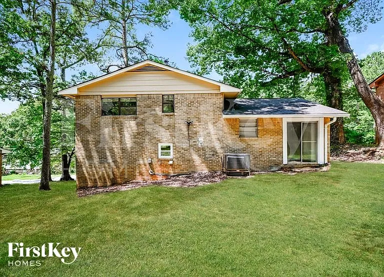 3031 Orbit Cir — Photo 15