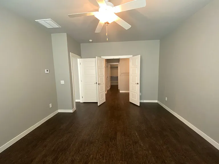 17612 Hampton Park Dr #B — Photo 17