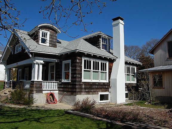 2nd image of 31 New York Ave