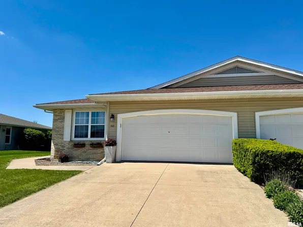 1121 Hawthorn Rdg, Macomb, IL 61455