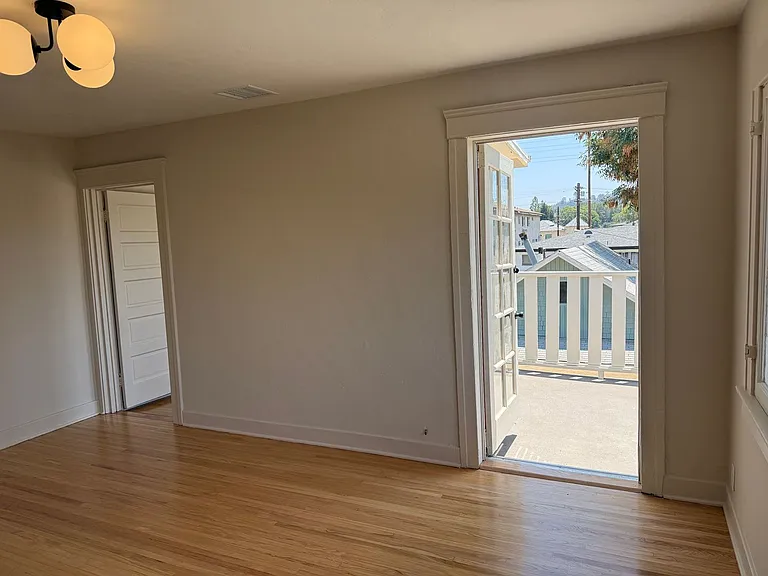 128 S Ave 63 — Photo 9