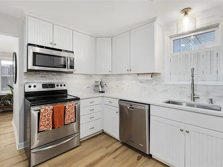 208 Marlborough St #4 — Photo 9