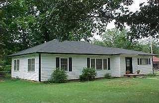 1st image of 218 W Circle Dr