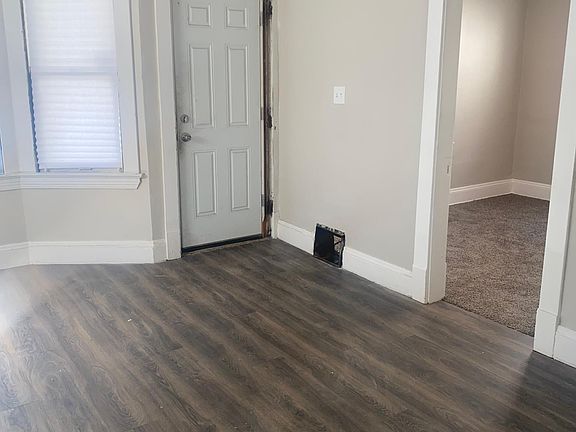5th image of 9706 Lamontier Ave #1