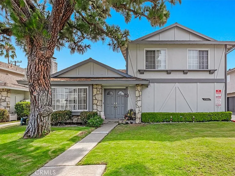 17902 Baron Cir — Photo 1