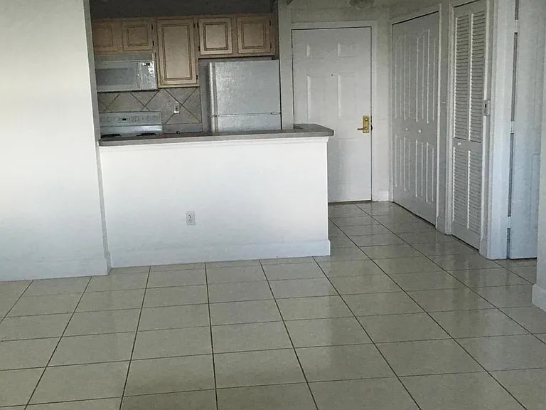 2665 SW 37th Ave #516 — Photo 3