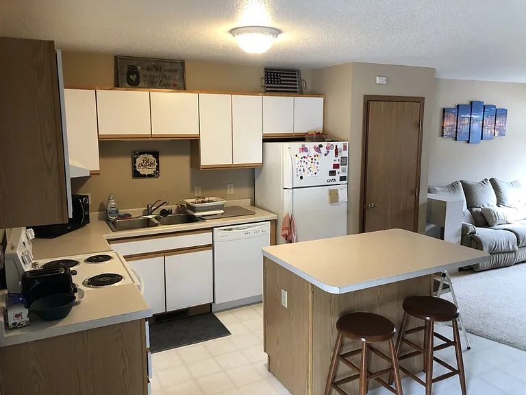 4918 Coventry Ct — Photo 4