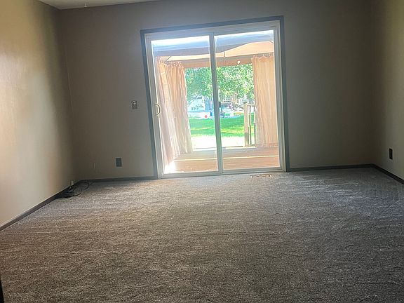 2nd image of 3106 Cambridge St #3106