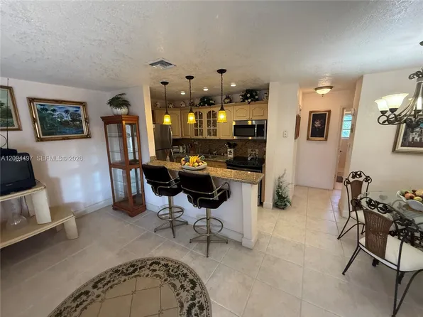 3881 Flagler St APT 315, Miami, FL 33134