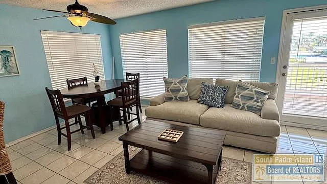 108 W Capricorn Dr — Photo 7