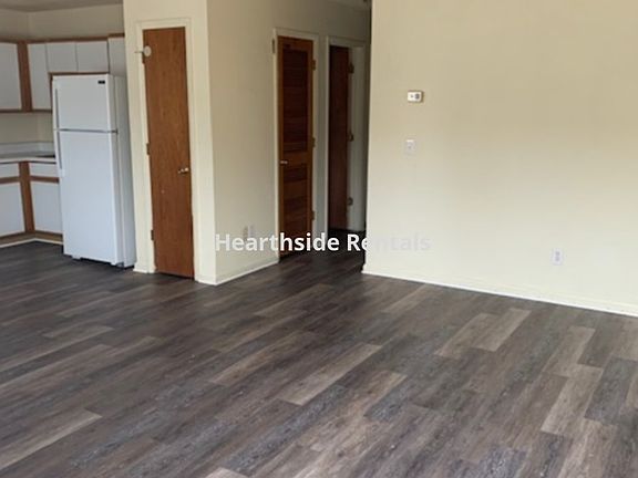 2nd image of 3103-6 Sherwin Dr