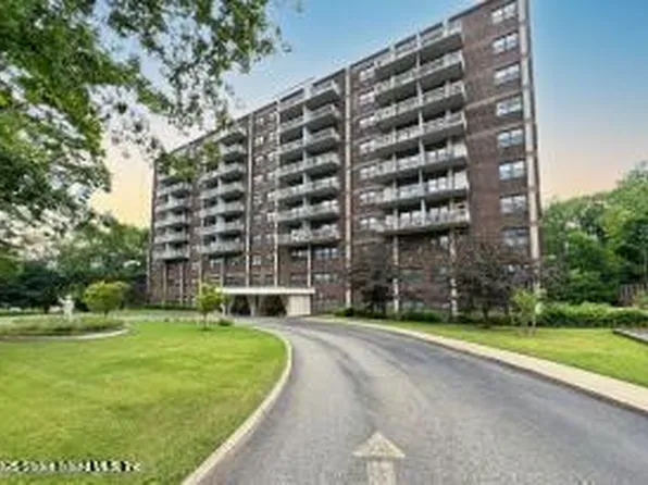 1100 Clove Rd APT 6D, Staten Island, NY 10301