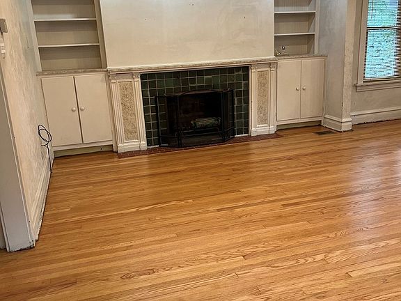 5th image of 6520 N Fairfield Ave