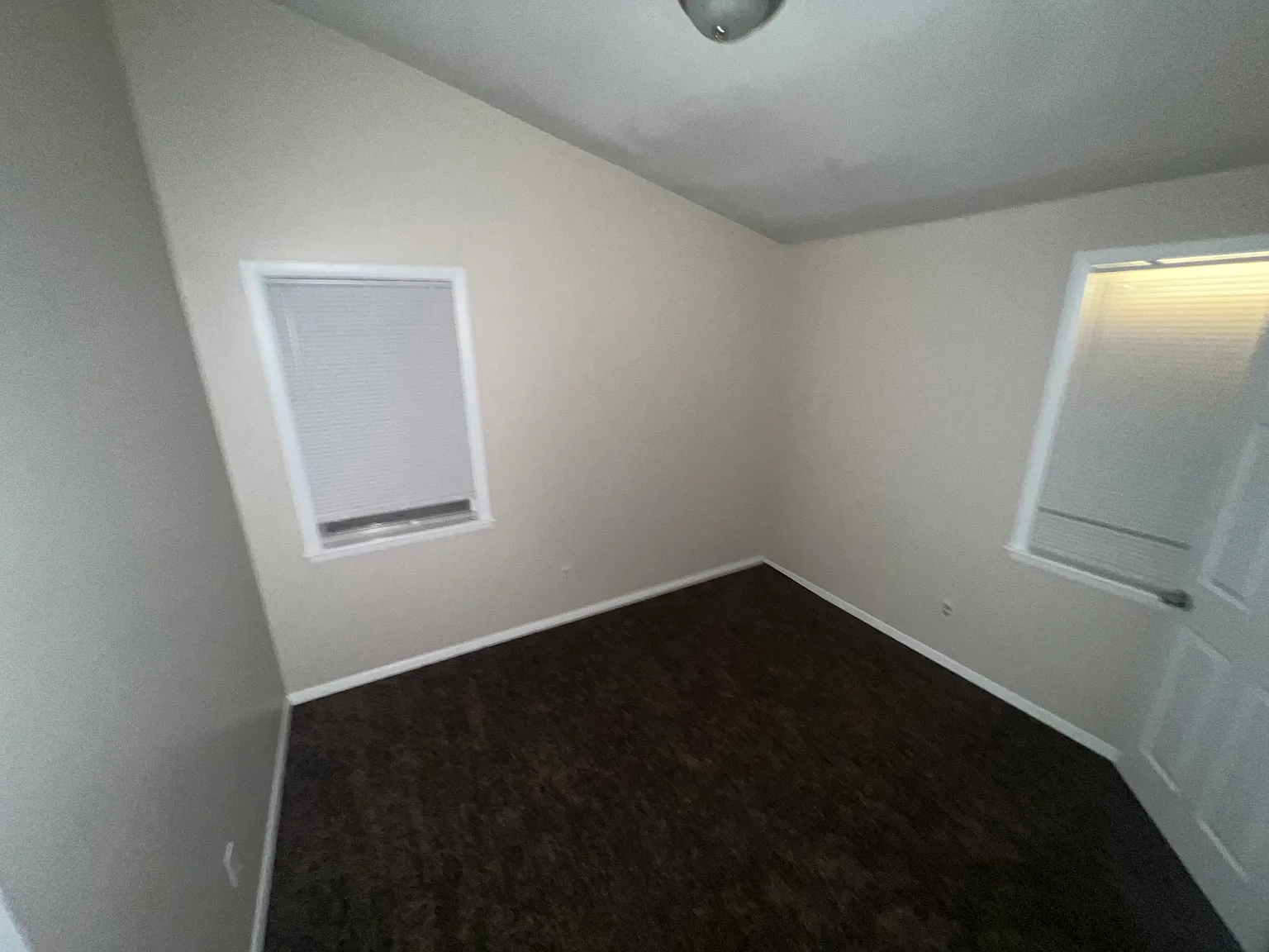 3 bed, 975 sqft, $950 — Photo 4