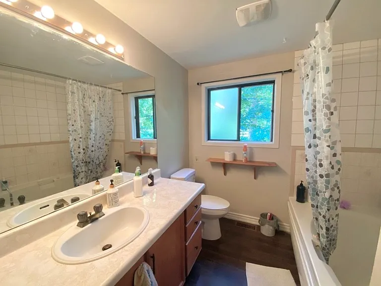 68 Harold Ct #5 — Photo 14