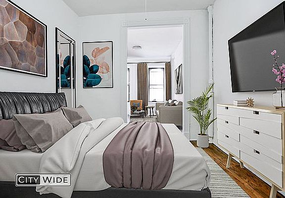 3rd image of 230 E 89th St APT 4E