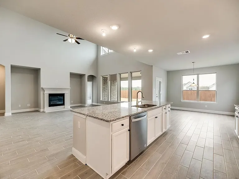 412 Winding Creek Ln — Photo 8