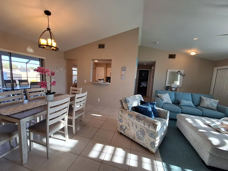 2137 SE 18th Ave — Photo 12