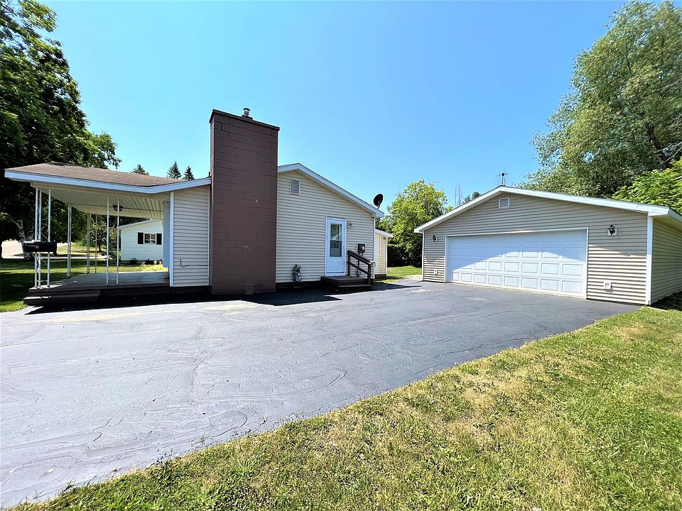 738 Cuyler St, Cheboygan, MI 49721 Zillow