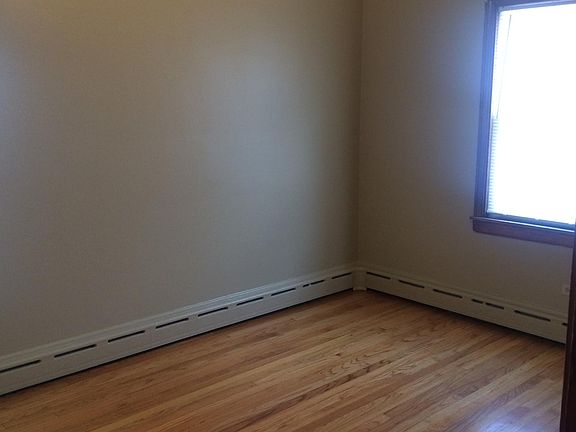 4th image of 2833 N 75th Ave APT 1R