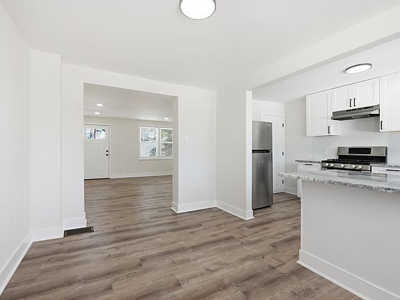 4th image of 3047 Fourth Ave