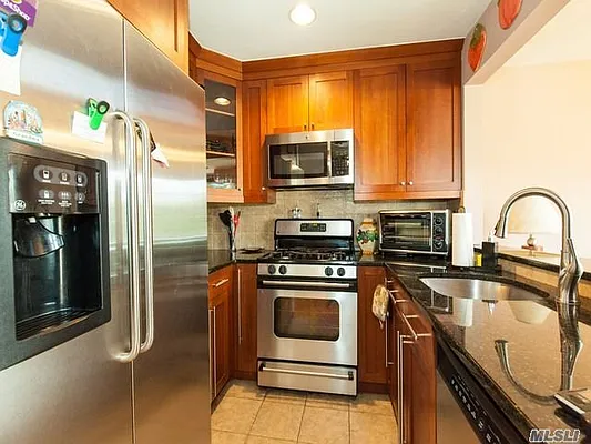 Sold by Daniel Gale Sotheby's International Realty | media 3