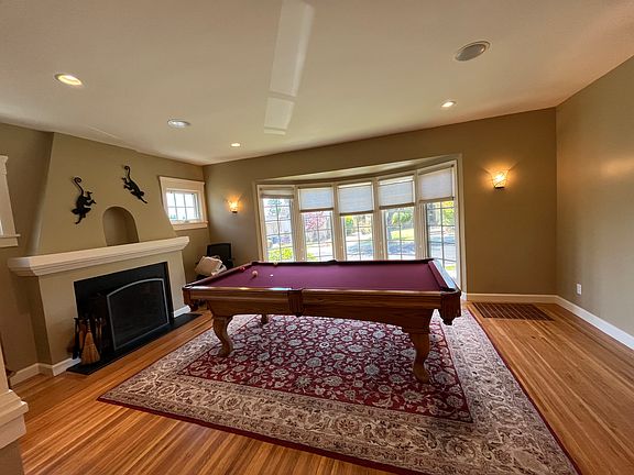 Pool table room
