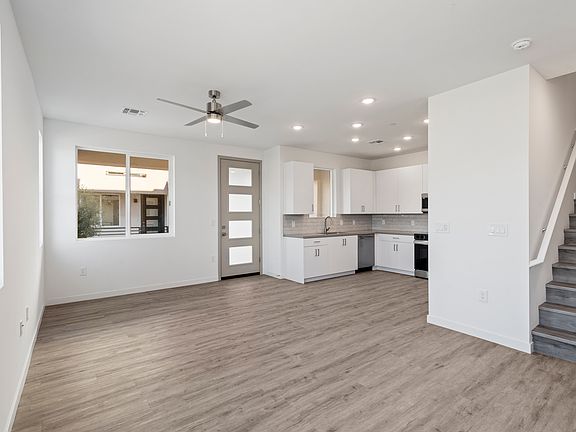 2nd image of 2117 E Voltaire Ave #8