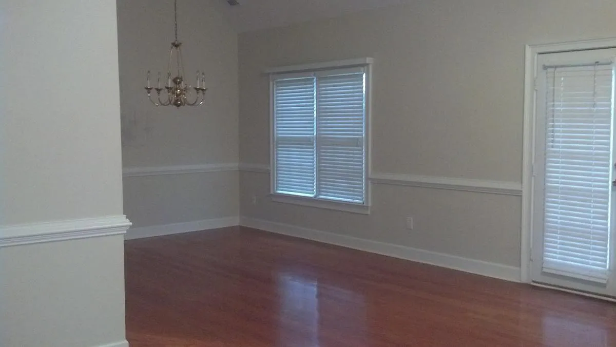 4 bed, 2936 sqft, $3,195 — Photo 4