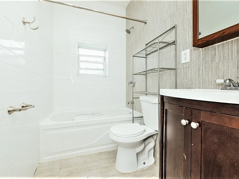 896 Madison St #3 — Photo 8